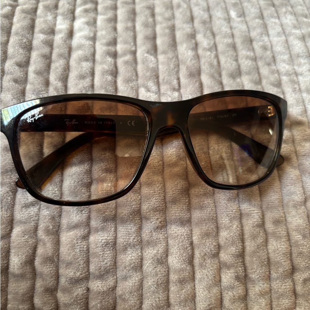 Ray-Ban Brown Gradient Lensed Women’s Sunglasses - Tortoiseshell Frame